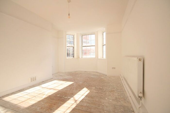 3 Bedroom Flat To Rent In Una House, Prince Of Wales Road, Kentish Town, NW5