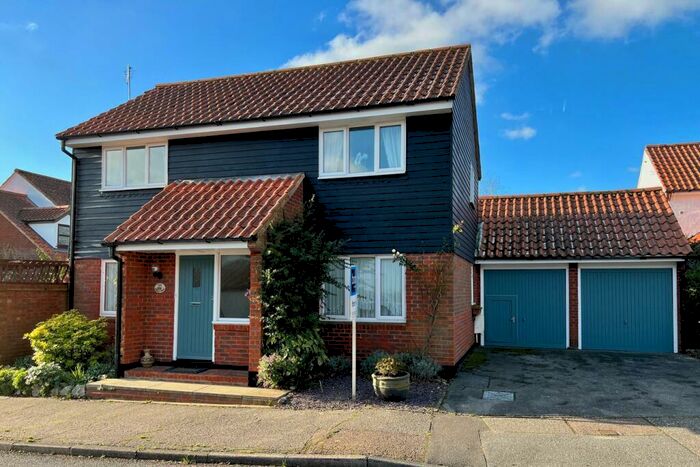 4 Bedroom Detached House To Rent In Barley Mead, Danbury, CM3