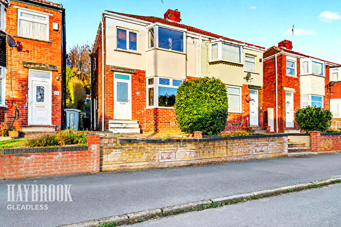 3 Bedroom Semi-Detached House For Sale In Skye Edge Road, Sheffield, S2