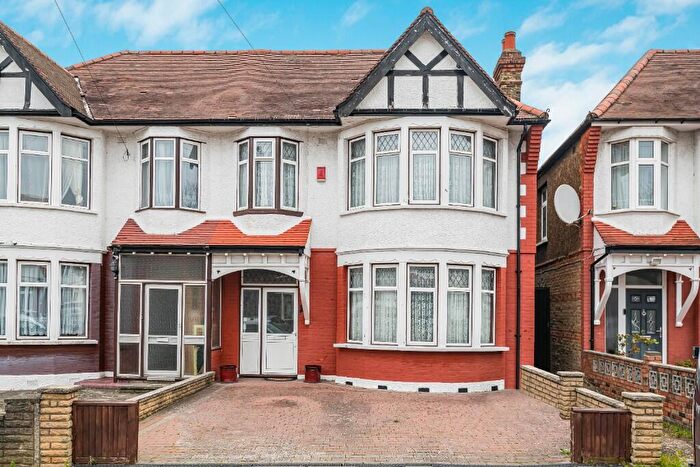 4 Bedroom Semi Detached House For Sale In Norfolk Avenue, London, N13