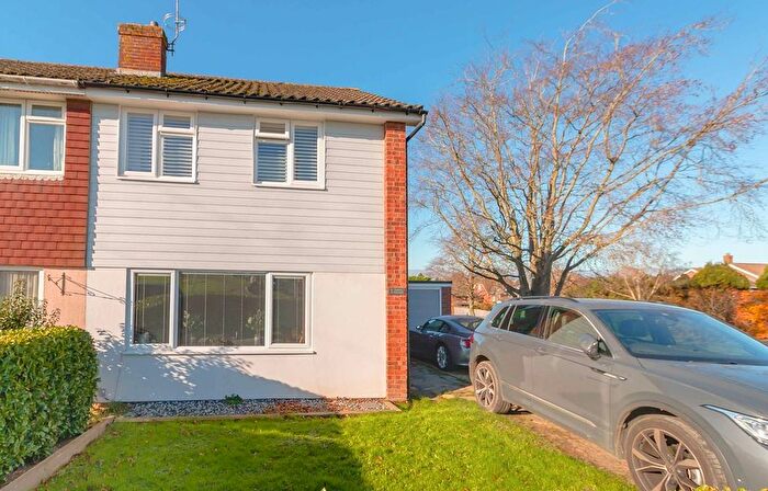 3 Bedroom Semi Detached House For Sale In Queens Approach, Uckfield, TN22