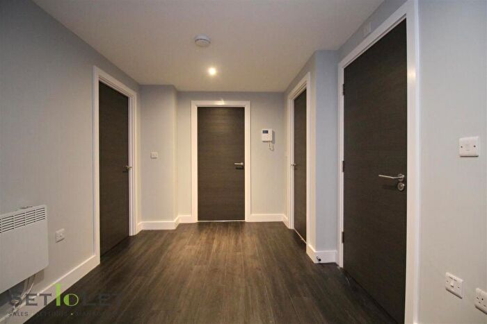 2 Bedroom Apartment To Rent In Agin Court, Charles Street, Leicester, LE1