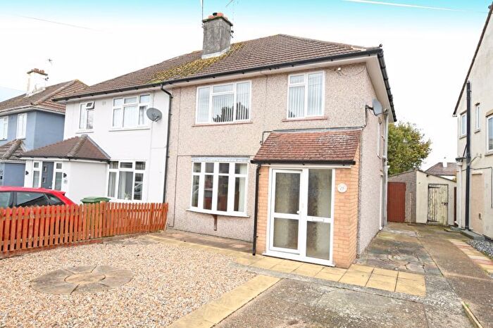 3 Bedroom Semi Detached House For Sale In Hereford Road, Maidstone, ME15