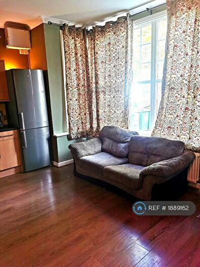 1 Bedroom Flat To Rent In Camborne Road, Sutton, SM2