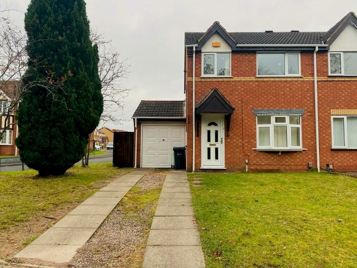 3 Bedroom Semi-Detached House To Rent In Cambridge Way, Birmingham, B27