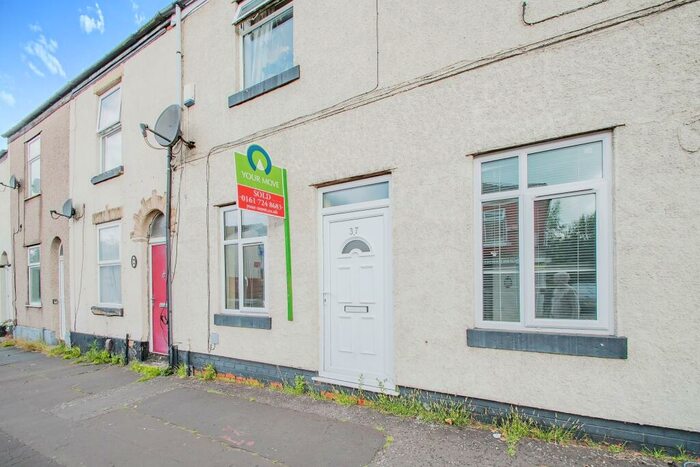 2 Bedroom Flat To Rent In Cross Lane, Radcliffe, Manchester, Greater Manchester, M26