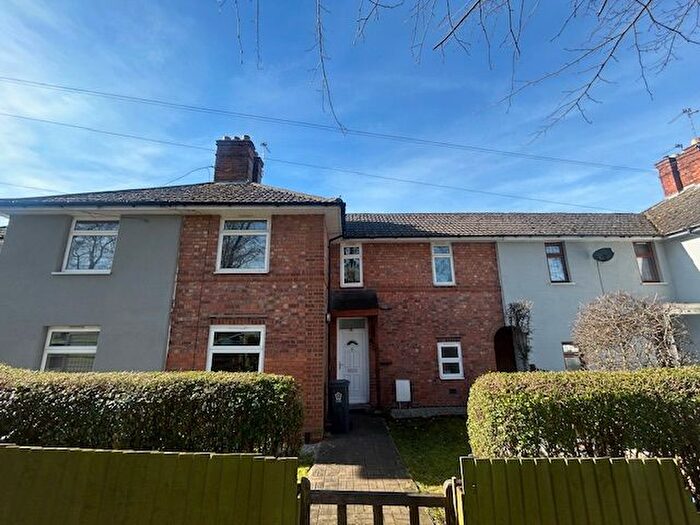 3 Bedroom Semi-Detached House To Rent In Coleman Road, Leicester, LE5