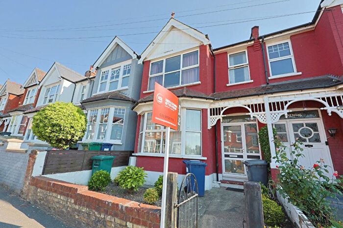 4 Bedroom Terraced House For Sale In Nether Street, London, N12