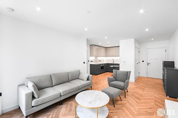 1 Bedroom Apartment For Sale In Tryon House, Brook Street, Kingston Upon Thames, KT1