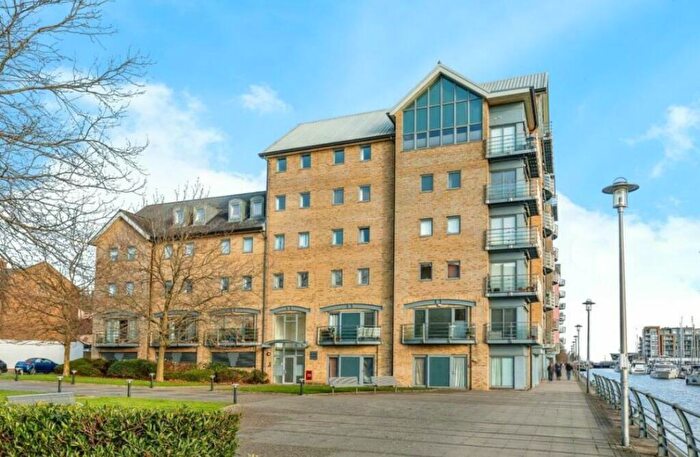 2 Bedroom Flat To Rent In Estuary House, Portishead, BS20