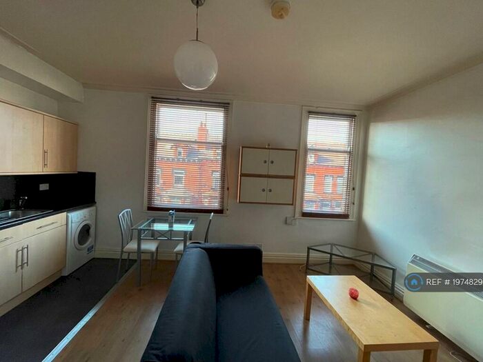 1 Bedroom Flat To Rent In Norman Terrace, Leeds, LS8