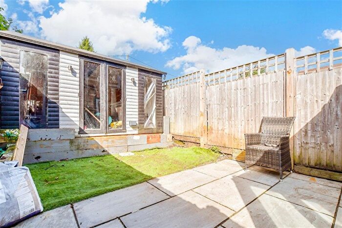 2 Bedroom End Terrace House For Sale In Petteridge Lane, Matfield, Tonbridge, Kent, TN12