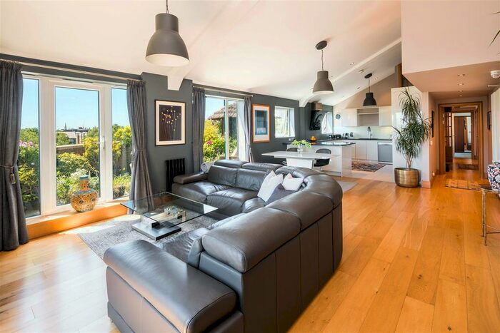 3 Bedroom Flat To Rent In Tradewind Heights, Rotherhithe, SE16