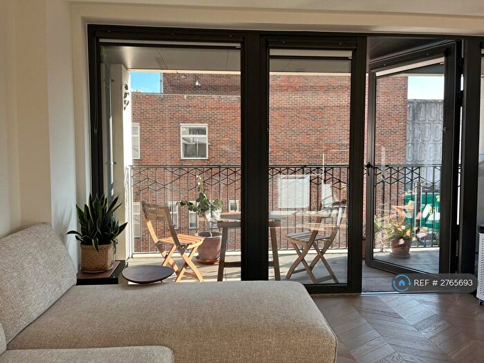 2 Bedroom Flat To Rent In Ayres House, London, N8