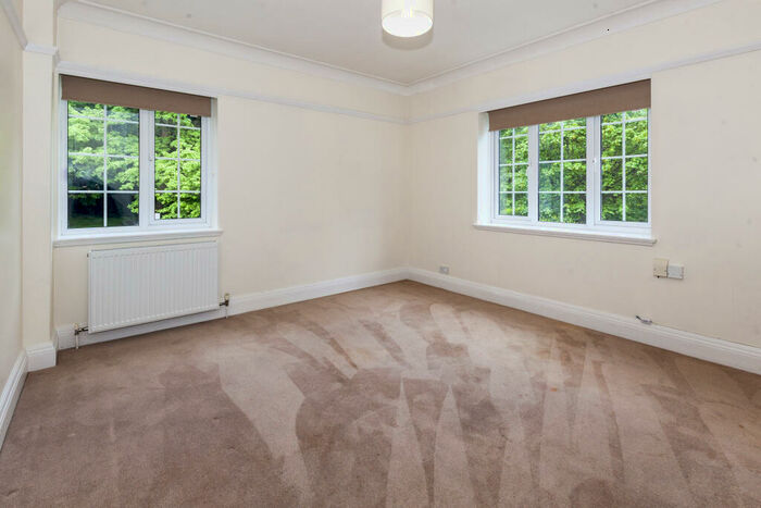 2 Bedroom Flat To Rent In Sudbury Hill, Harrow, HA1