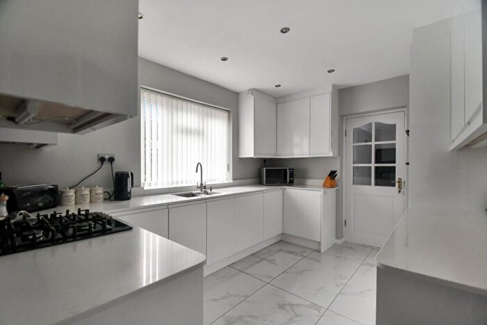 4 Bedroom Semi-Detached House For Sale In Hamelin Road, Darland, Gillingham, ME7