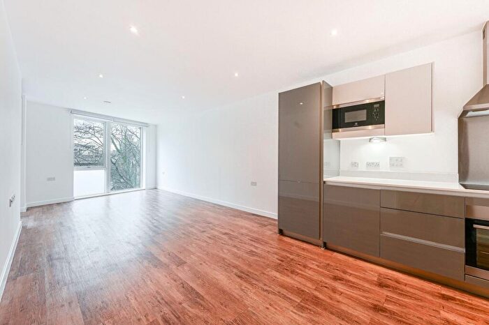 2 Bedroom Flat To Rent In Uncle New Cross, New Cross, London, SE14