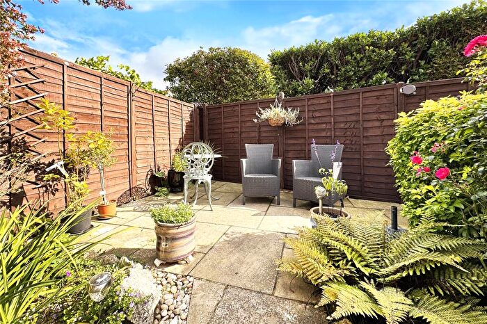 3 Bedroom End Of Terrace House For Sale In Briar Close, Angmering, Littlehampton, West Sussex, BN16