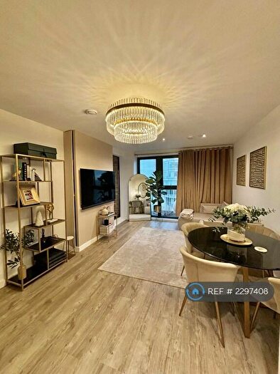 1 Bedroom Flat To Rent In Lakeside Drive, London, NW10