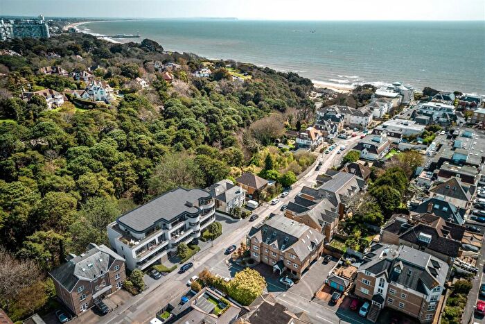 2 Bedroom Apartment For Sale In Studland Road, Alum Chine, BH4