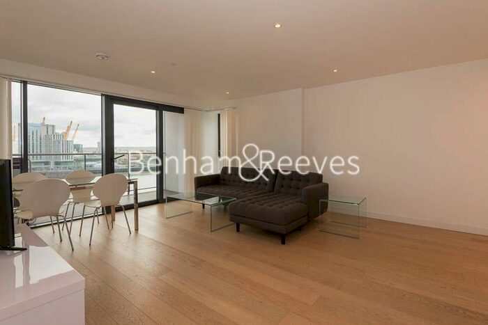 3 Bedroom Flat To Rent In Yabsley Street, Canary Wharf, E14