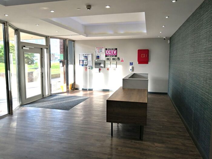 1 Bedroom Flat To Rent In Seymour Grove, Old Trafford, Manchester, M16