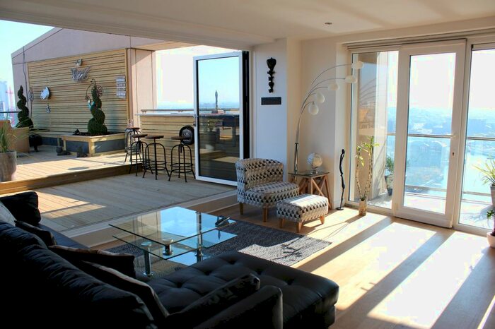 2 Bedroom Flat To Rent In The Quays, Salford, M50