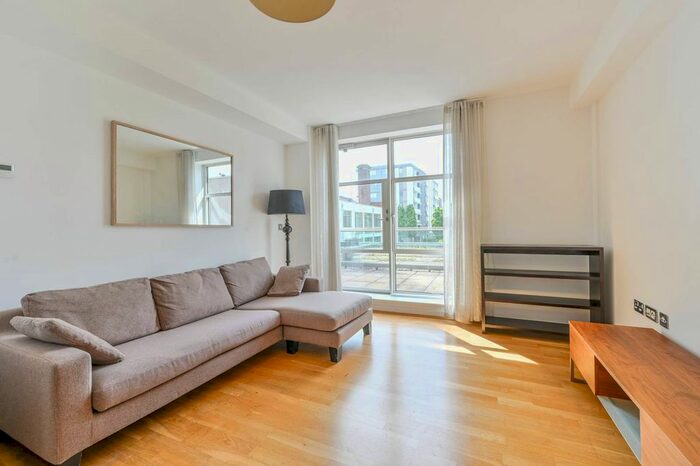 1 Bedroom Flat To Rent In Great West Quarter, Brentford, TW8