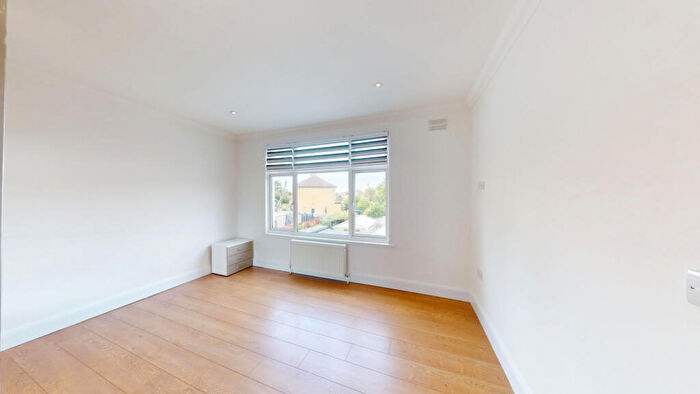 5 Bedroom Terraced House To Rent In Borden Avenue, London, EN1