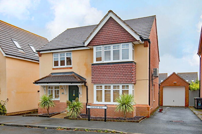 4 Bedroom Detached House For Sale In Mendip Way, Little Stanion, Northamptonshire, NN18