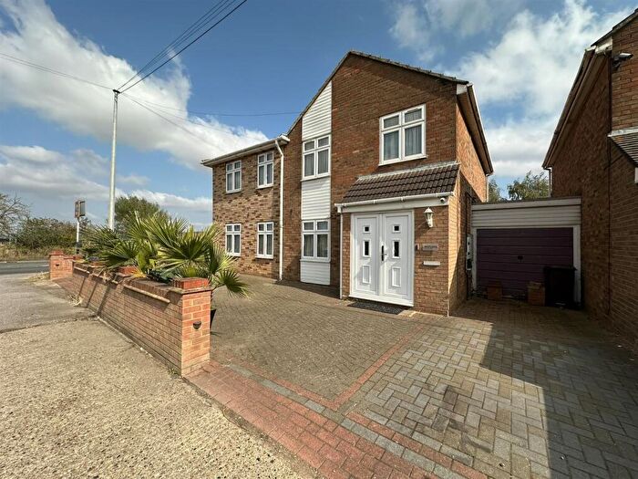 5 Bedroom House For Sale In Grosvenor Road, Orsett, Grays, Essex, RM16