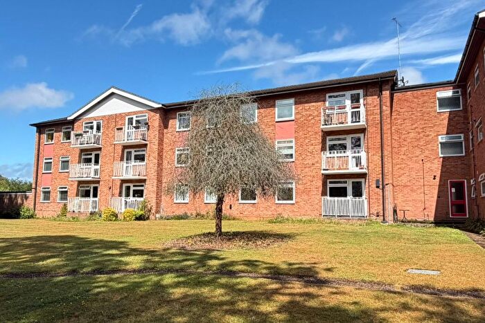 2 Bedroom Flat For Sale In Elleray Court, Ash Vale, Surrey, GU12