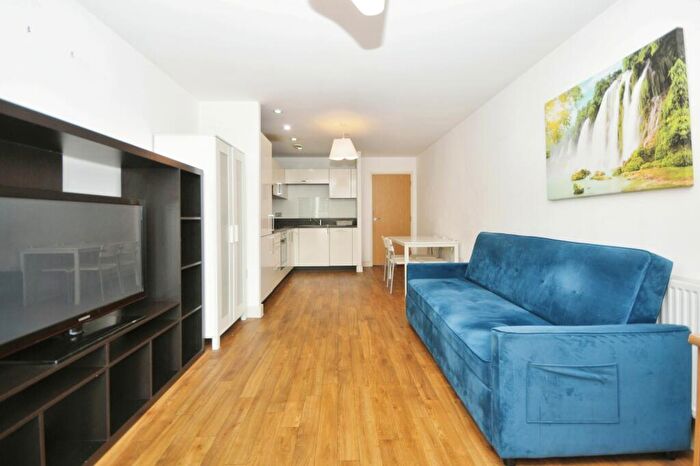 2 Bedroom Flat For Sale In Loampit Vale, London, SE13