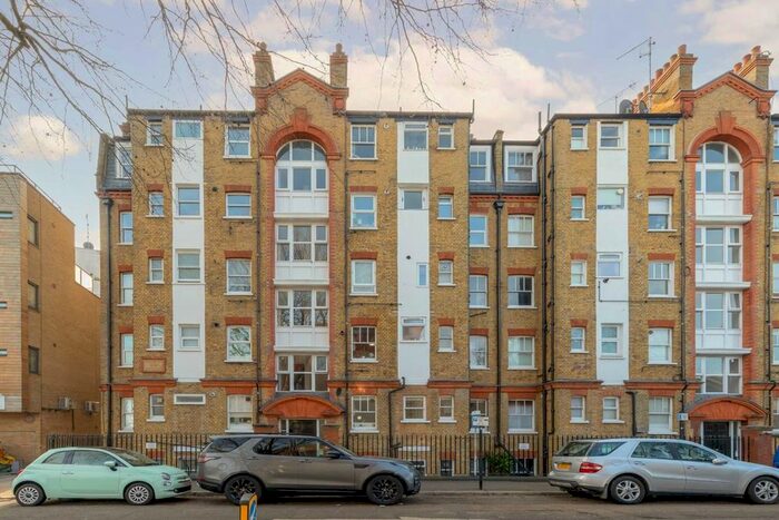 2 Bedroom Flat To Rent In Chiswick Road, London, W4