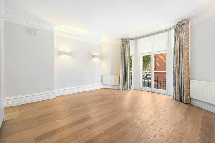 Studio To Rent In Hans Road, Knightsbridge, London, SW3