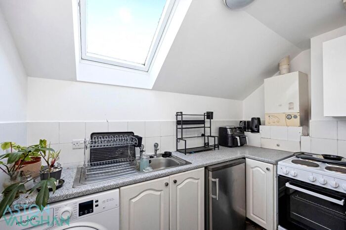 1 Bedroom Flat To Rent In Goldstone Villas, Hove, BN3