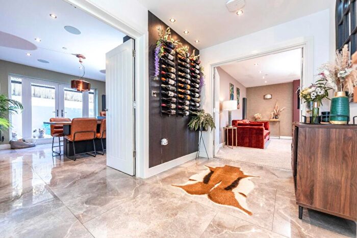 4 Bedroom Detached House For Sale In The Glade, Wyllie, Blackwood, NP12