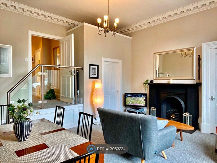 2 Bedroom Flat To Rent In Inverleith Terrace, Edinburgh, EH3