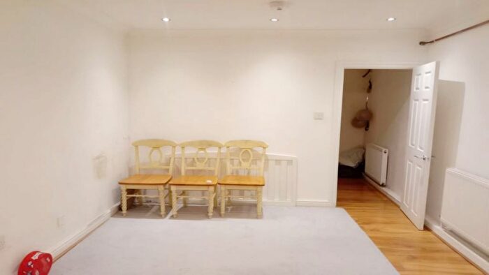 2 Bedroom Flat To Rent In Earls Road, Southampton, SO14