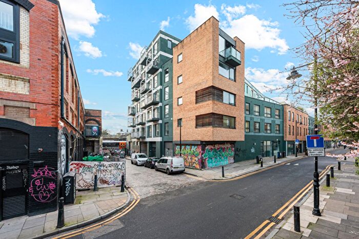 2 Bedroom Flat For Sale In Hare Marsh, London, E2
