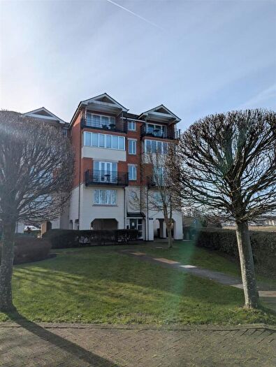 2 Bedroom Apartment To Rent In Shelley Rise, Rochester, ME1