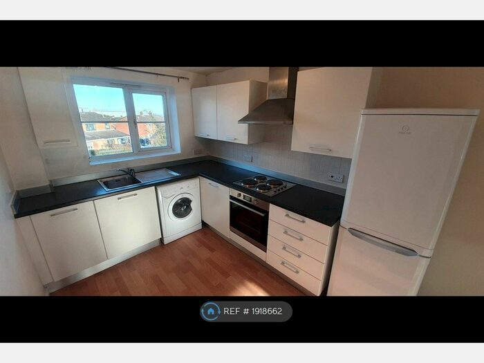 2 Bedroom Flat To Rent In Carlton Road, Barnsley, S71