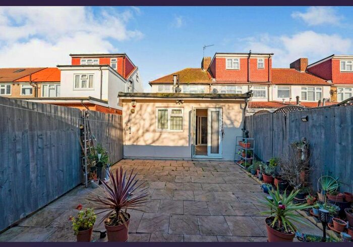 3 Bedroom End Of Terrace House For Sale In Penbury Road, Southall, UB2