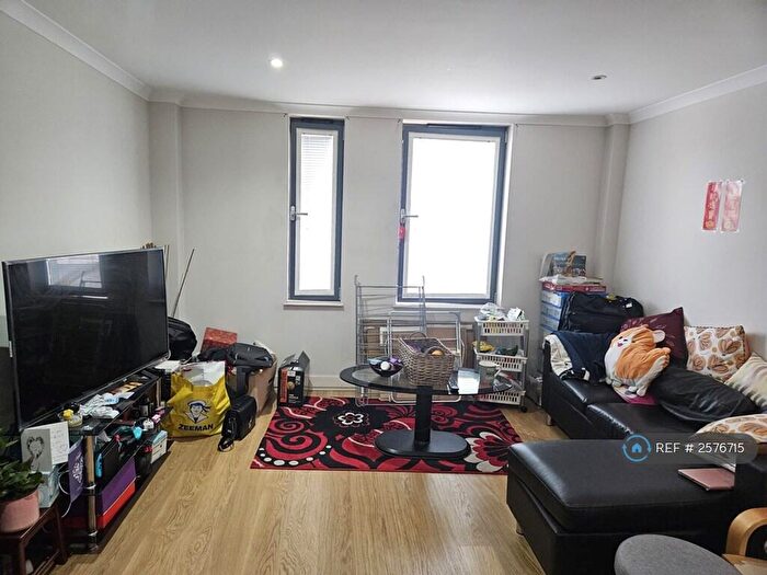 2 Bedroom Flat To Rent In Edge Apartments, London, E15