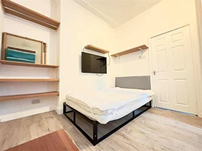 Studio To Rent In Freehold Street, L7
