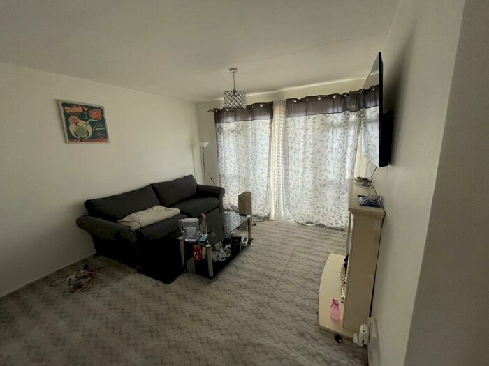 1 Bedroom Flat For Sale In Christchurch Court, Southchurch Road, Southend-on-Sea, SS1