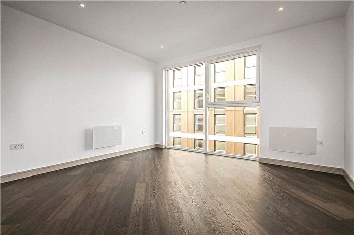 1 Bedroom Flat To Rent In Eden Grove, Staines-Upon-Thames, Surrey, TW18