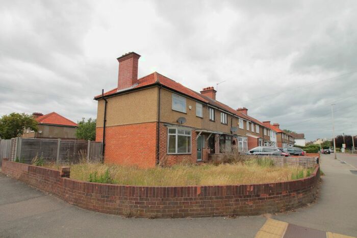 3 Bedroom End Of Terrace House To Rent In Sipson Road, Sipson, West Drayton, UB7
