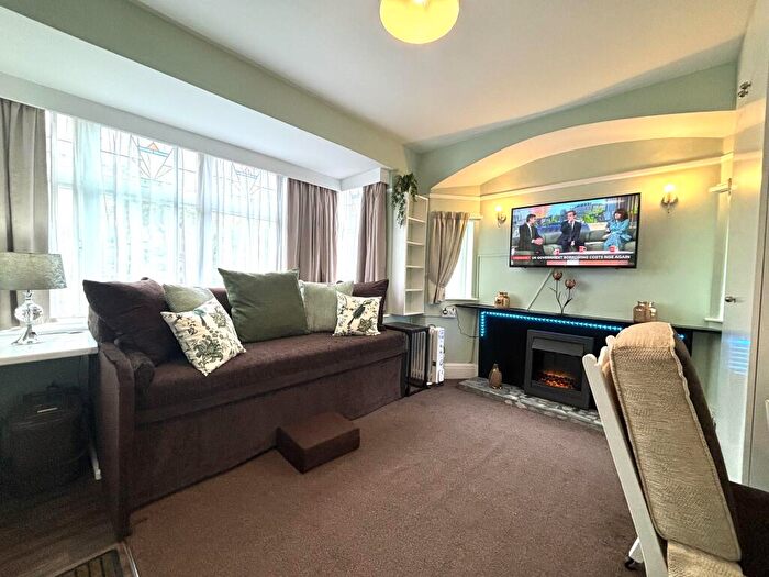 Flat To Rent In Old Oak Road, Kings Norton, B38
