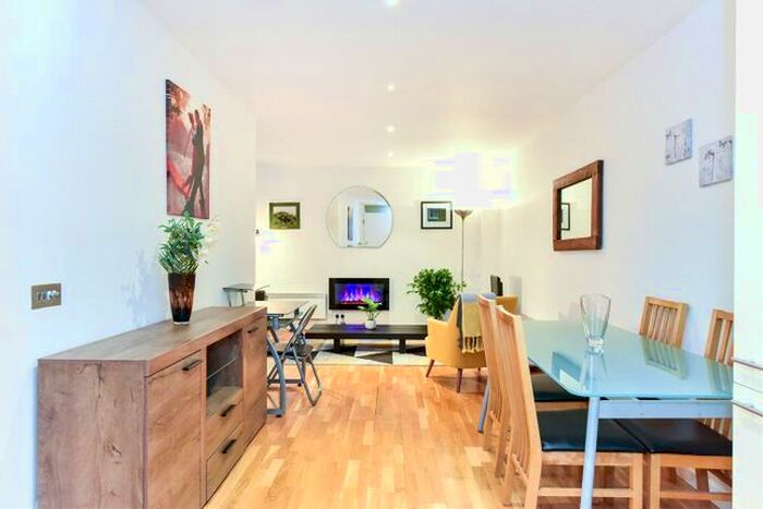 1 Bedroom Flat To Rent In Hosier Lane, Clerkenwell, London, EC1A